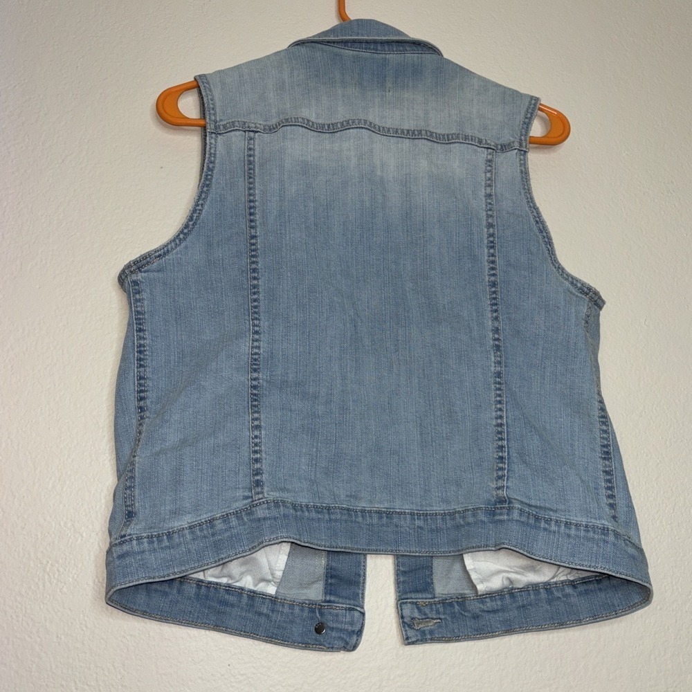GAP Vest Women Medium Blue Denim Distressed Bikercore Preppy Trucker Casual - Picture 4 of 4